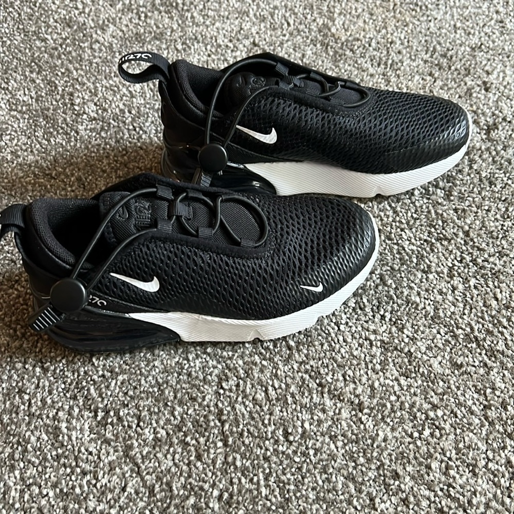 Nike Air Max 270